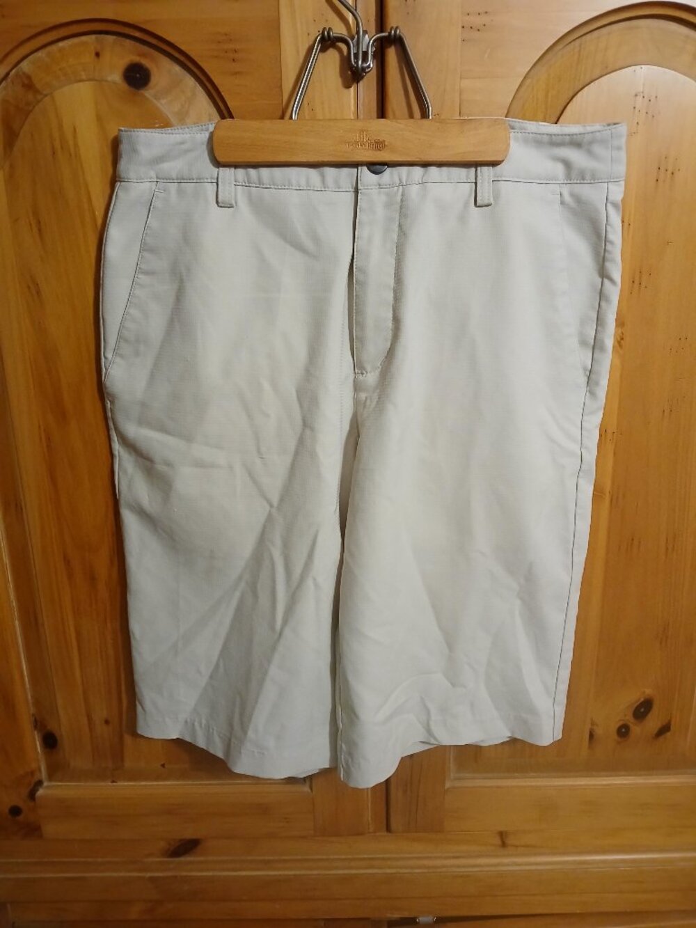 Adidas Men's ClimaCool Golf Shorts Size 30 Cream Tan Flat Front Performance